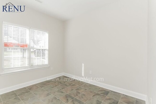 Building Photo - Available Now!! **$0 APPLICATION FEE**