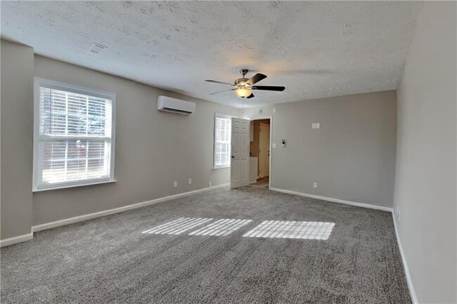 Building Photo - 1273 Royal Ives Ct SE