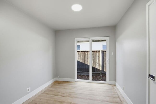 Building Photo - 2682 Coit Dr