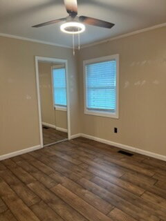 Building Photo - "Charming 3-Bed Home in Asheville with Coz...