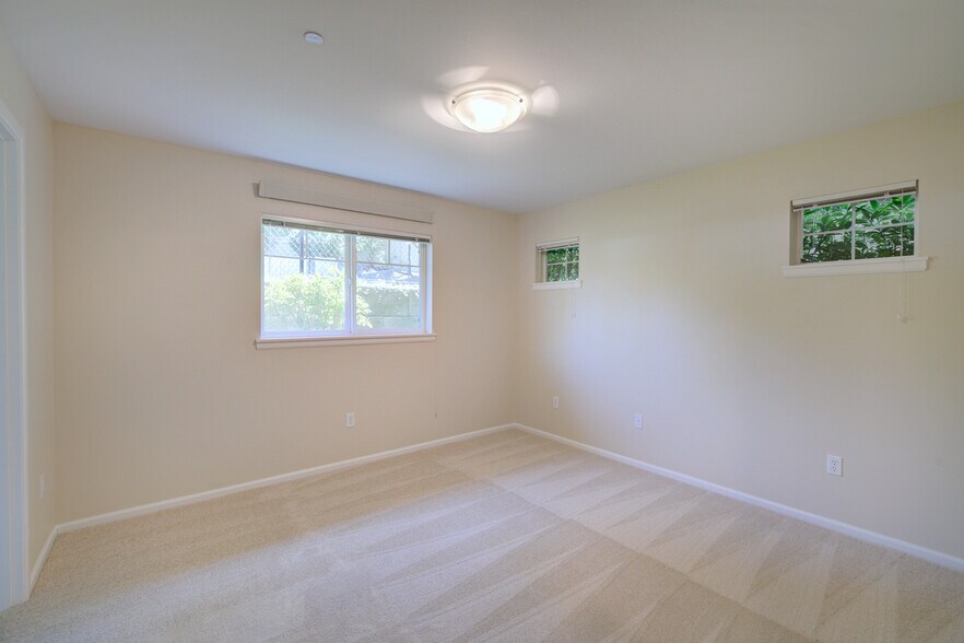 Building Photo - 11306 124th Ave NE