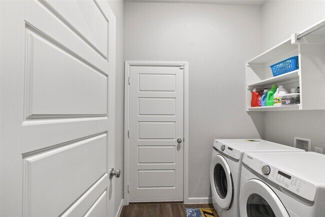 Building Photo - 1613 Wayback Dr