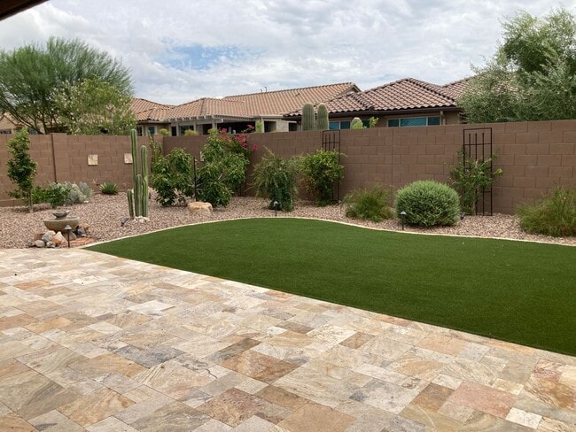 Building Photo - 55+ Furnished Short Term Dove Mountain Beauty