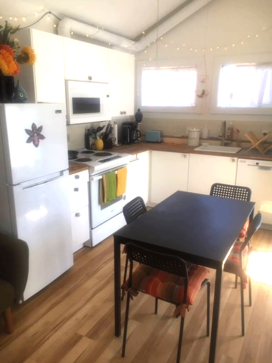 Can you tell it's a lovely kitchen? - 3405 NE 80th Ave