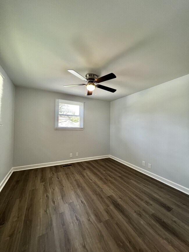 Building Photo - 206 Orleans Dr