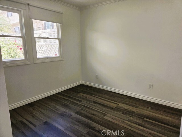 Building Photo - 501 Avenue B