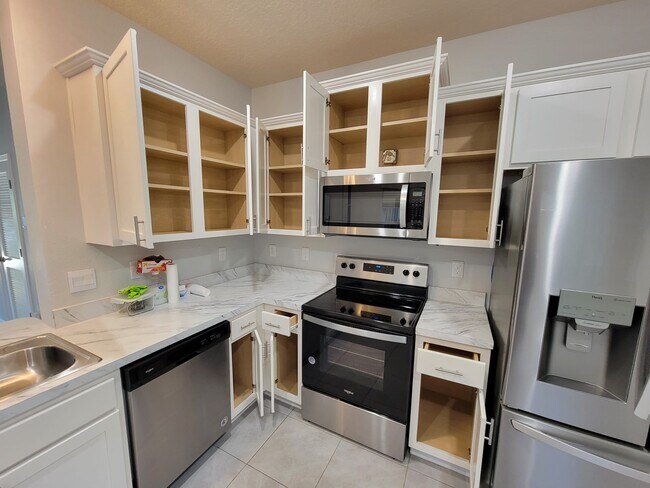Building Photo - 7635 Legacy Trl