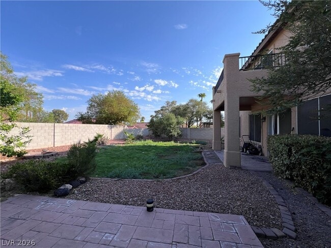 Building Photo - 3031 Scenic Valley Way