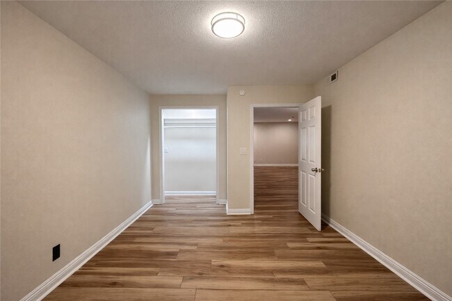 Building Photo - 29641 S Western Ave