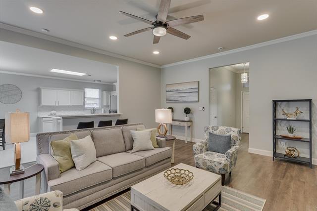 Building Photo - 1414 Park Palisades Dr