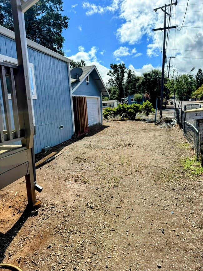 Building Photo - 3776 Laddell Ave