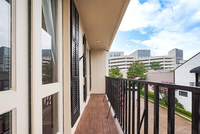 Building Photo - 3 River Hollow Ln