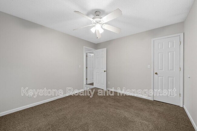 Building Photo - 1375 Thompsonville Ln