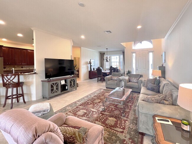 Building Photo - Lakefront 3-Bedroom, 2-Bathroom Home in La...