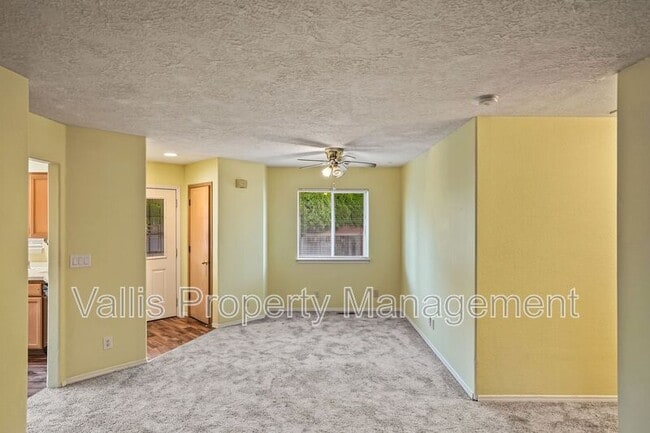 Building Photo - 4519 Gracie Ln N