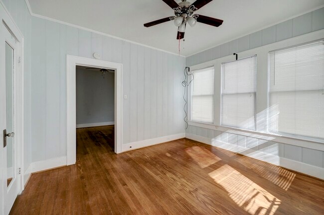 Building Photo - 1649 W Main St