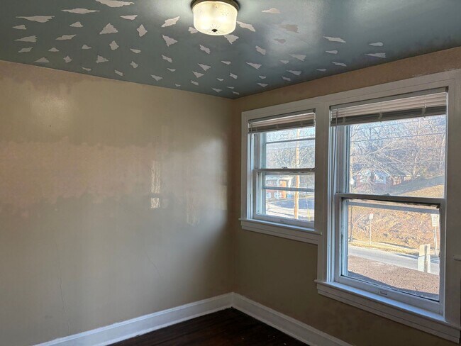 Building Photo - 248-250 E. Main St