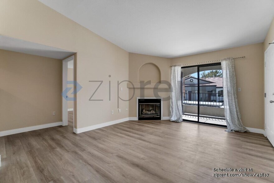 Building Photo - 950 Seven Hills Dr