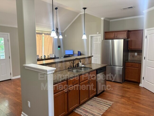 Building Photo - 6153 Lubiani Valley Dr