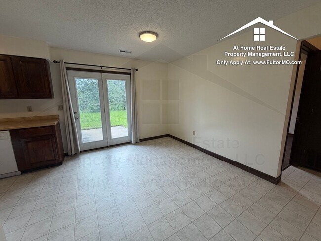 Building Photo - 617 Westview Dr