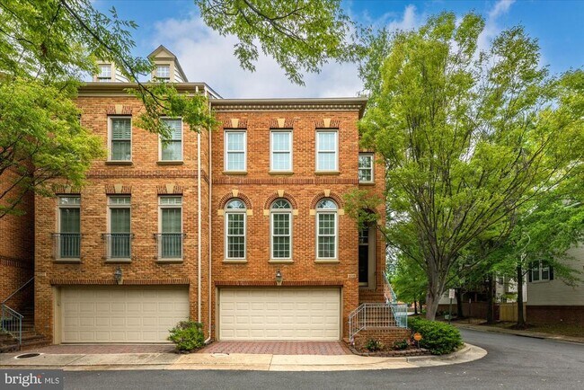 Building Photo - 5015 Waple Ln
