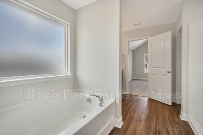 Building Photo - 88 Fridley Ln