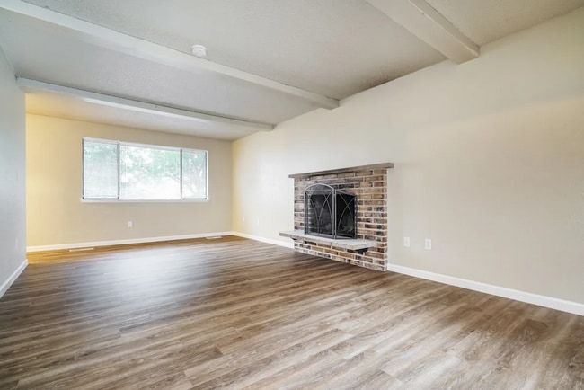 Building Photo - 14718 104th Ave E