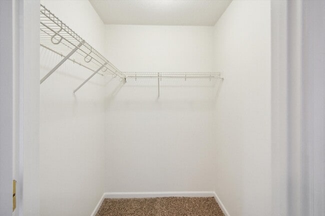Two Bedroom C - 2 Bed / 2 Bath - 1,100 Sq.Ft. - Legacy Village