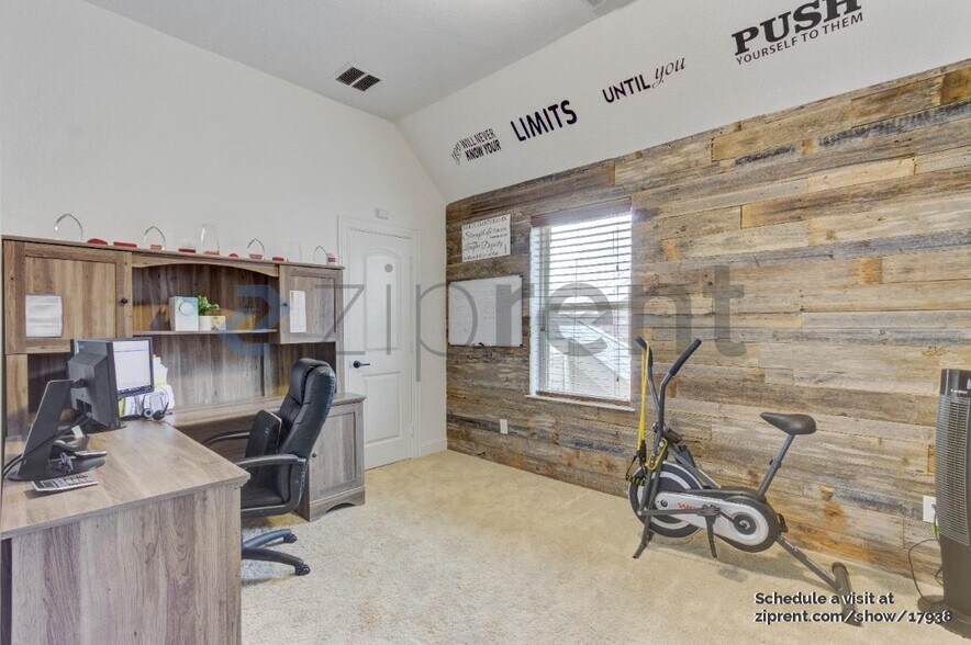 Building Photo - 14108 Signal Hill Dr