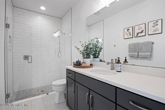 Building Photo - 221 Marquesa Cir