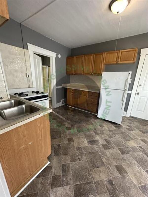 Building Photo - 2059 W 105th St