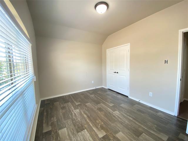 Building Photo - 228 Buckskin Dr