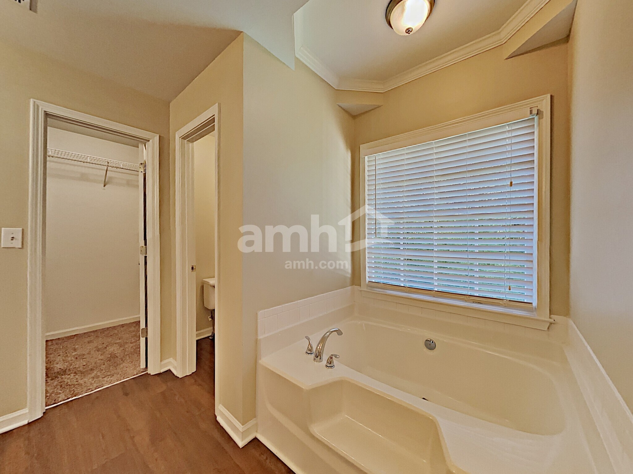 Building Photo - 590 Oxford Crest Ct NW
