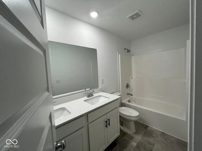 Building Photo - 2109 Egbert Rd