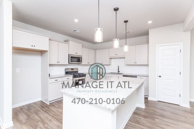 Building Photo - Elegant Townhouse in City of Buford School District!