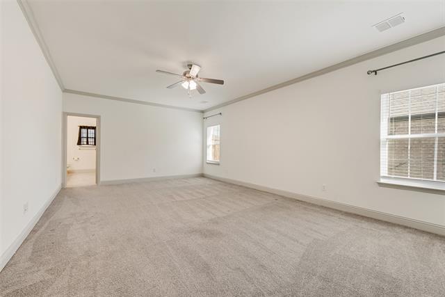 Building Photo - 335 Community Dr