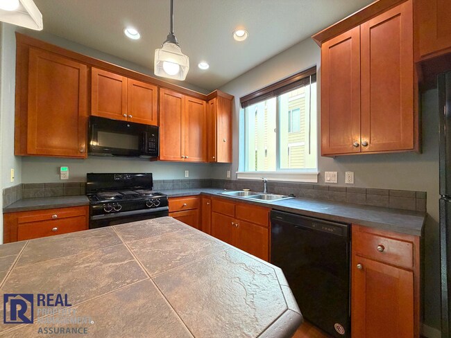Building Photo - 16108 SW Gage Ln