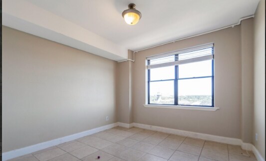 Building Photo - 311 W Ashley St