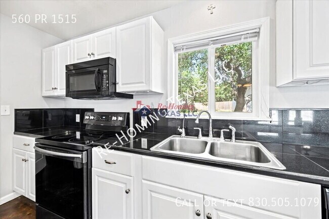 Building Photo - 560 Private Rd 1515