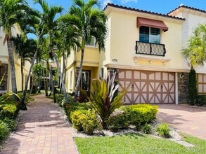Building Photo - 151 Sword Fern Pl