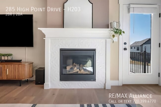 Building Photo - 285 High Point Dr