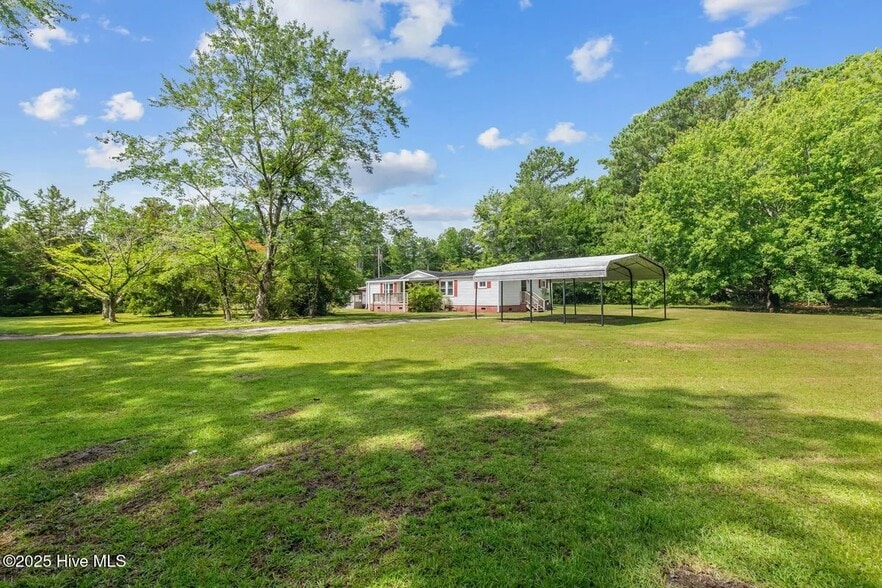 Building Photo - 136 Smedley Ln