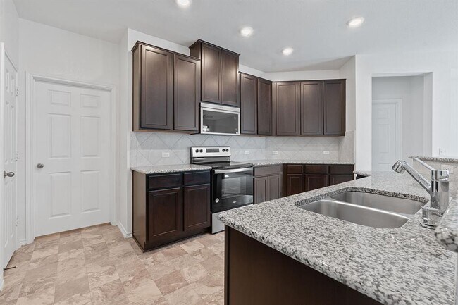 Building Photo - 4720 Pell Rd