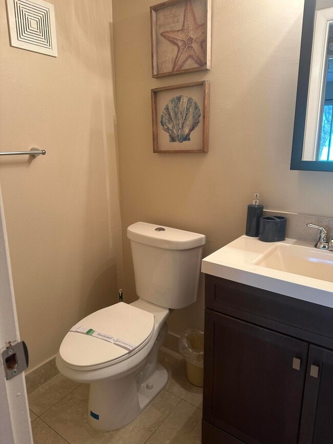 Building Photo - 51 Tilford C