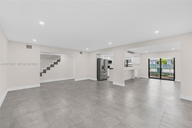 Building Photo - 345 Sarto Ave