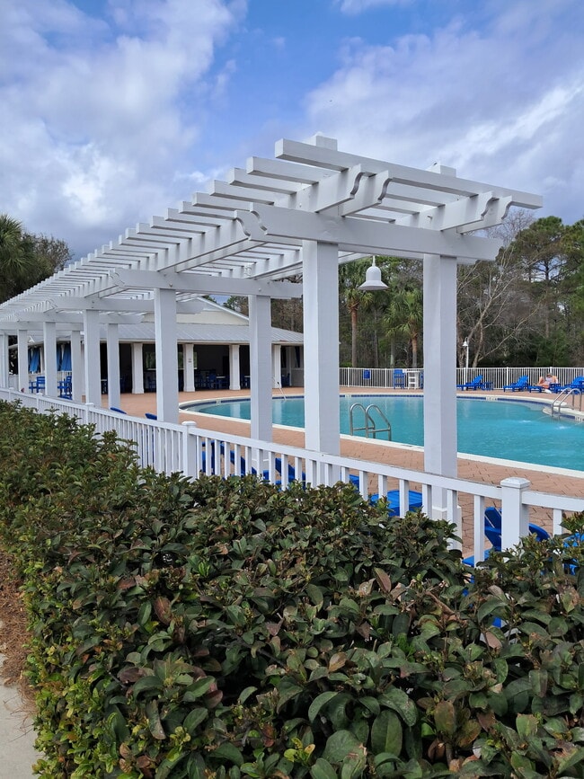 Building Photo - 317 Sand Oak Blvd