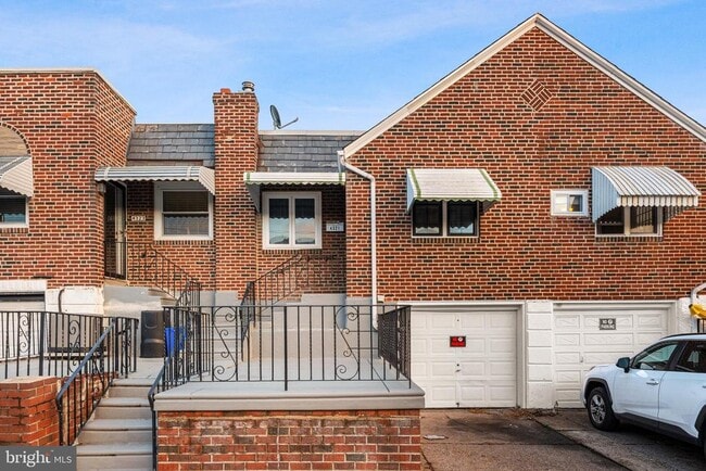 Building Photo - 4321 Palmetto St