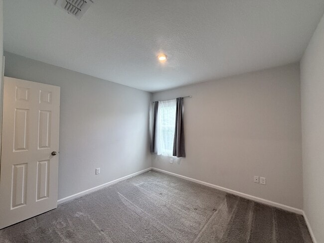 Building Photo - 4541 Cambria St