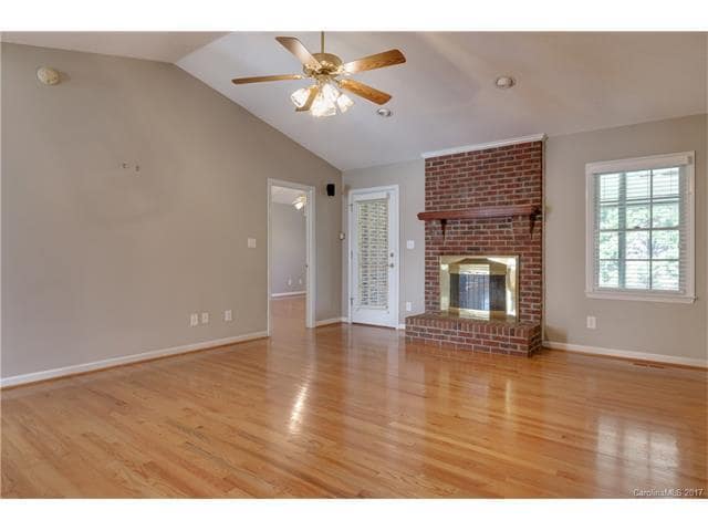 Building Photo - "Charming 4-Bedroom Retreat in Gastonia with Granite Touches & Gleaming Hardwoods!"