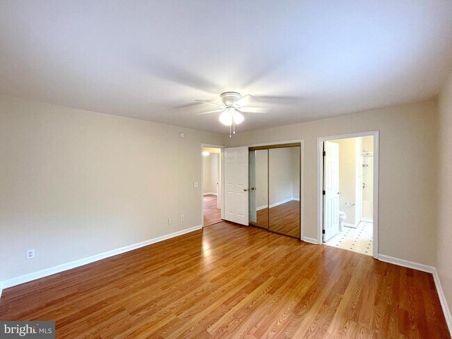 Building Photo - 494 Coster Rd